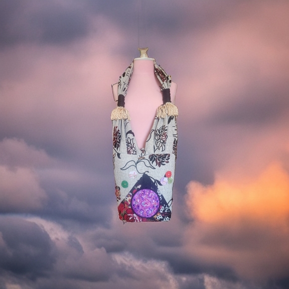 Artisan Embroidered Hand Made Shoulder Bag - Picture 1 of 11